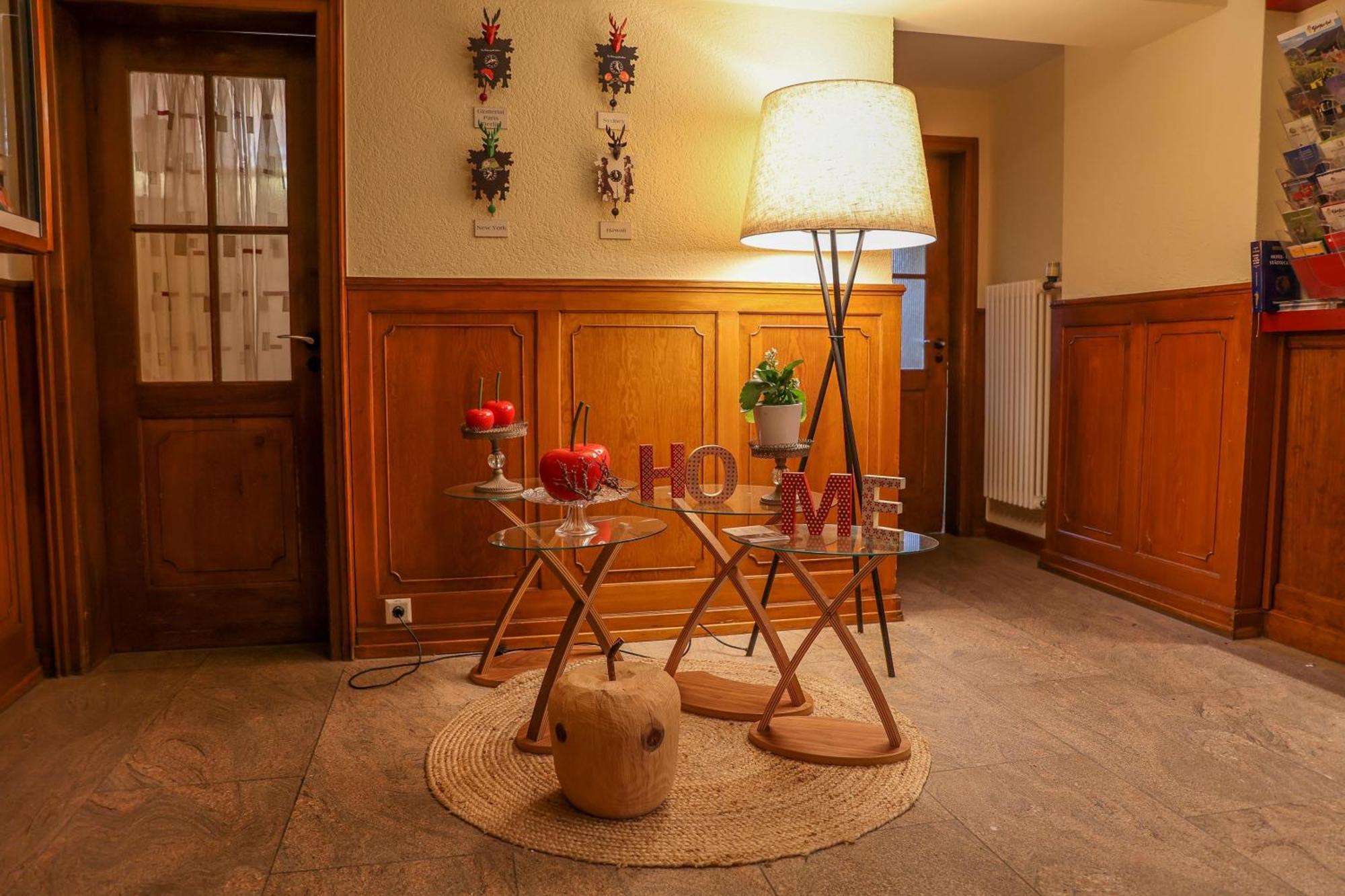 Hotel-Gasthaus Goldener Engel Glottertal Bagian luar foto