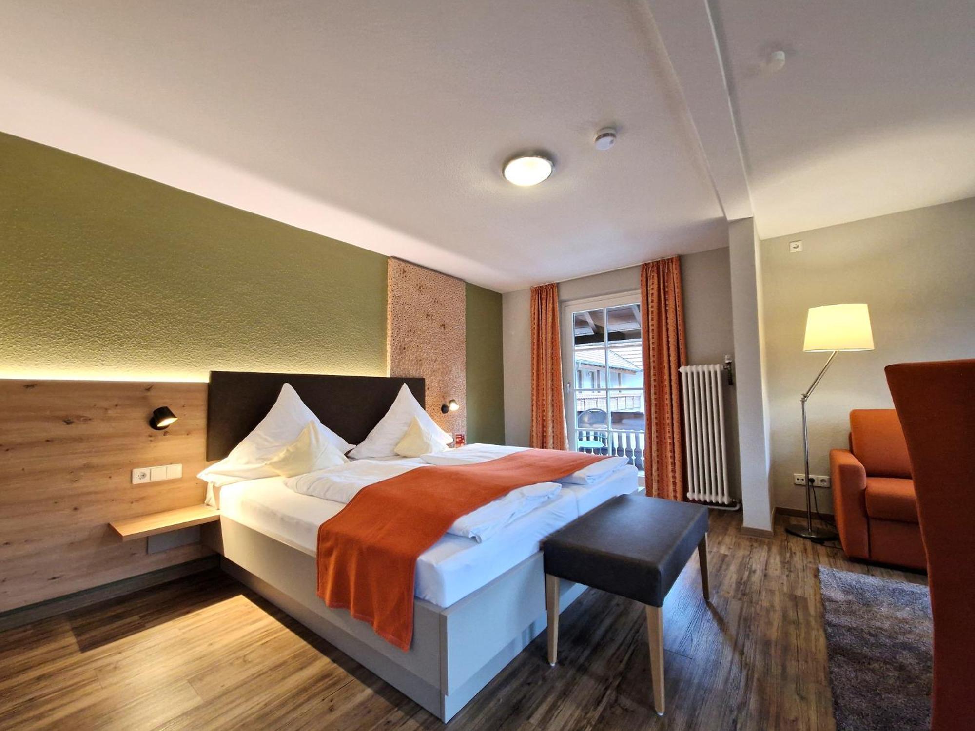 Hotel-Gasthaus Goldener Engel Glottertal Bagian luar foto