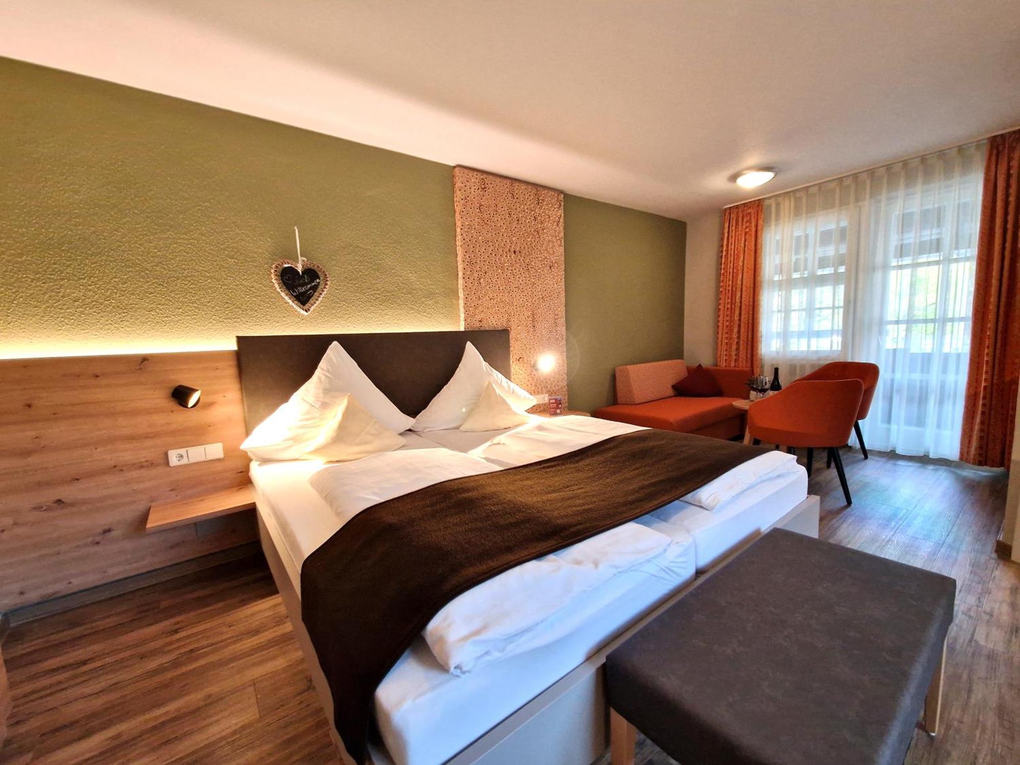 Hotel-Gasthaus Goldener Engel Glottertal Bagian luar foto